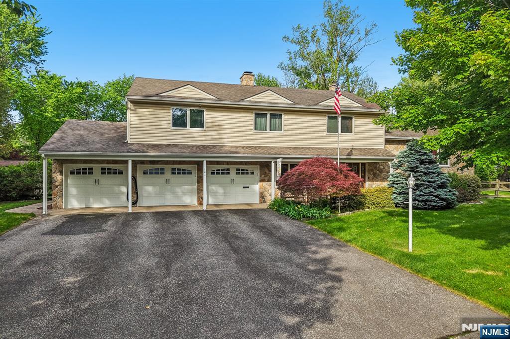 123 Midwood Road, Paramus NJ — listing photo