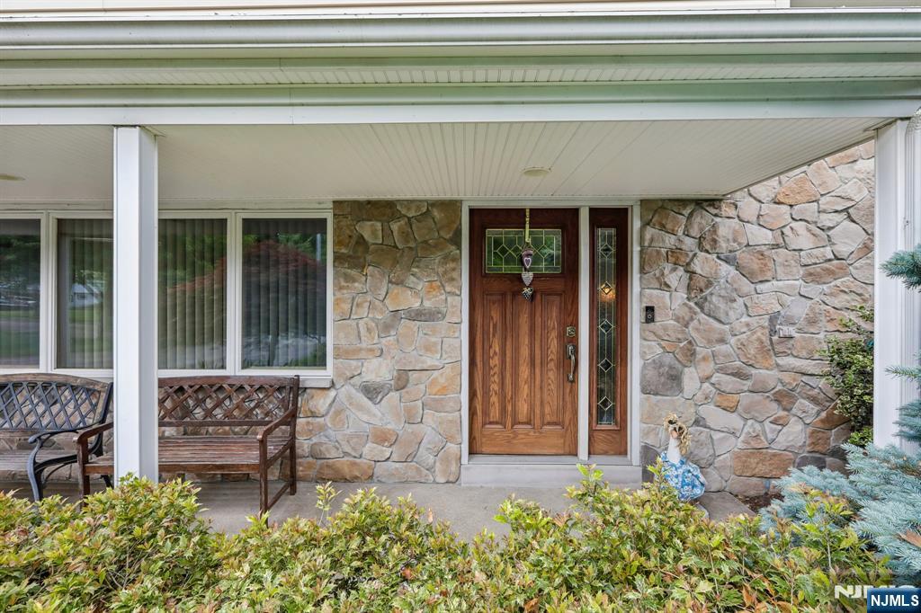 123 Midwood Road - Photo 4