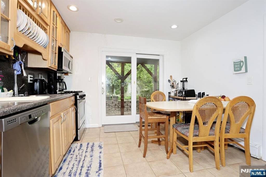 22 Mountain Avenue, Westwood, NJ 07675 Listing Photo  23
