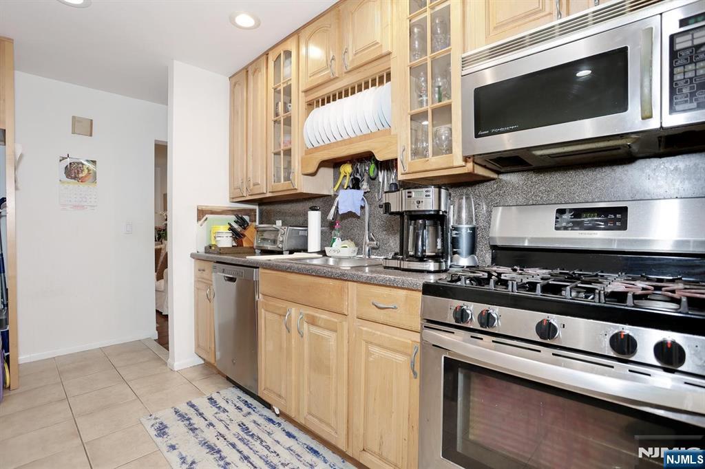 22 Mountain Avenue, Westwood, NJ 07675 Listing Photo  26