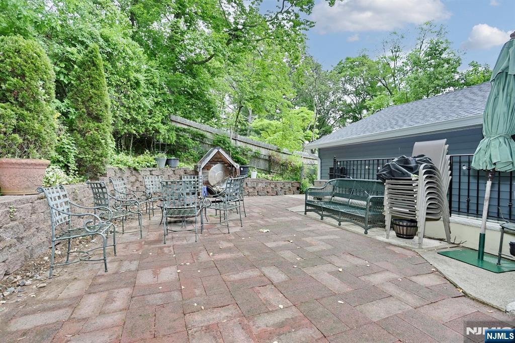 22 Mountain Avenue — photo 46