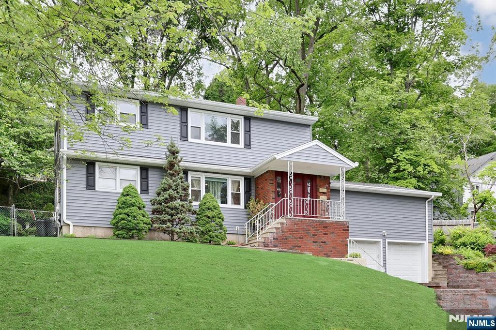 22 Mountain Avenue — photo 50