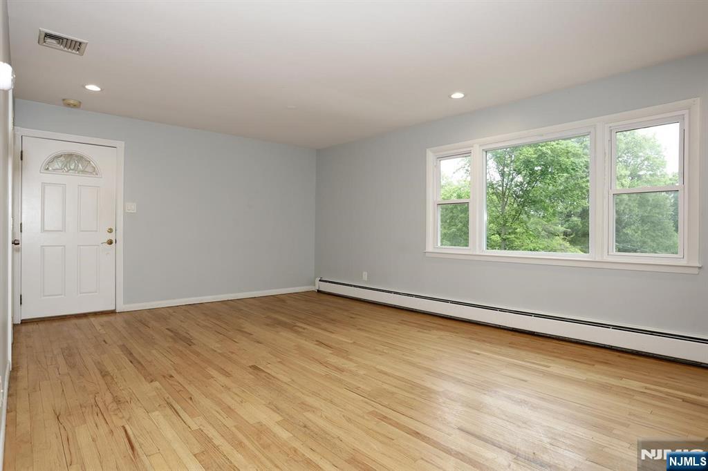 22 Mountain Avenue, Westwood, NJ 07675 Listing Photo  5
