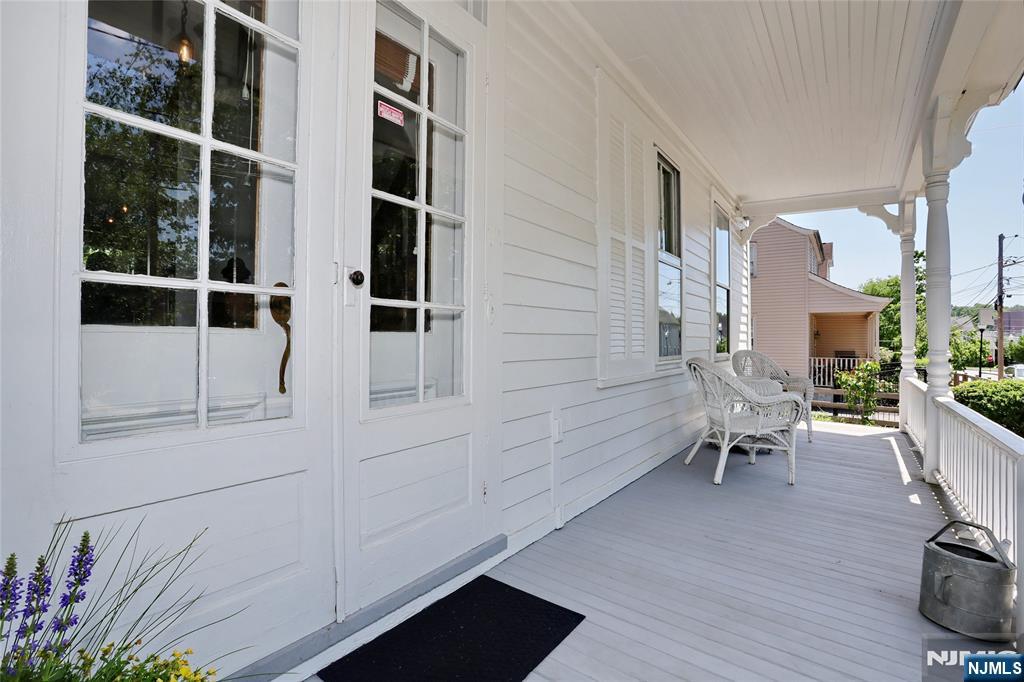 83 Grove Street - Photo 3