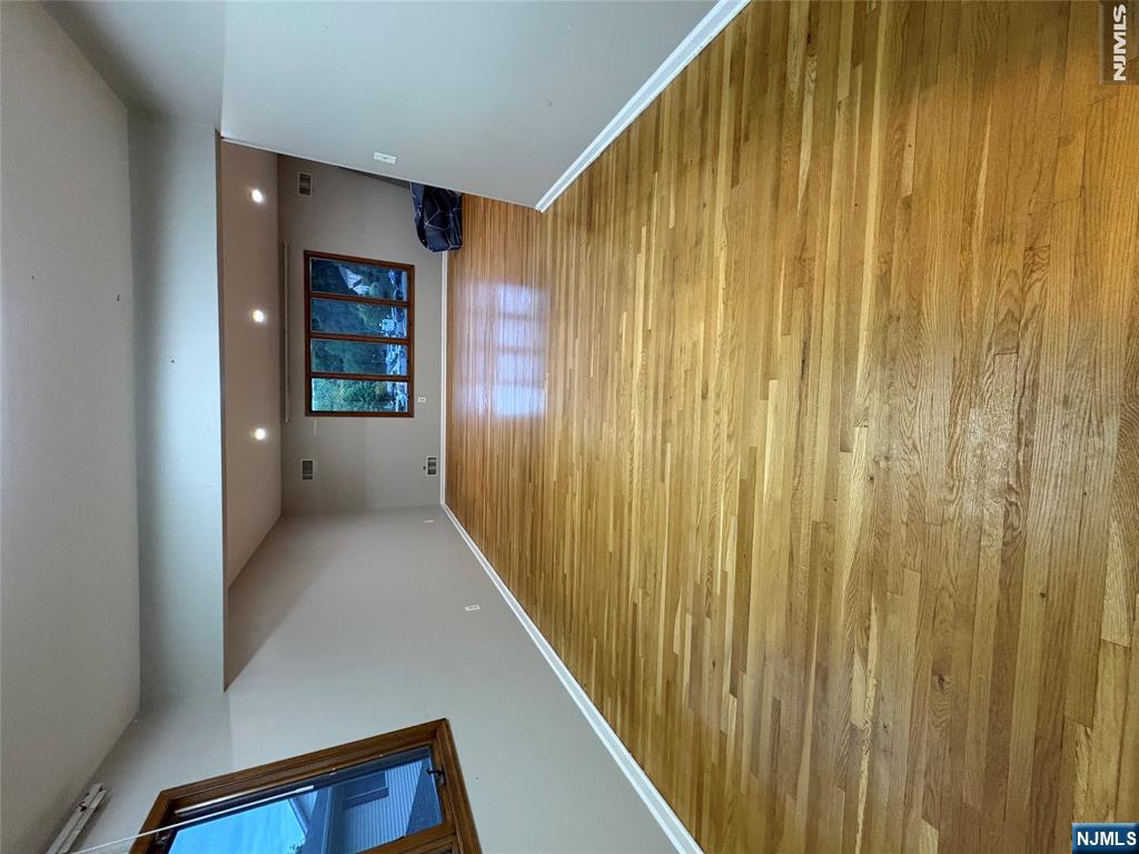270 Silleck Street 1 - Photo 5