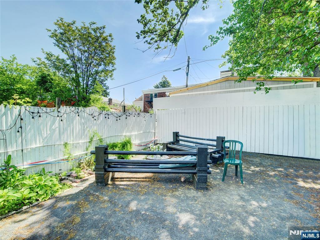 40 Bruen Avenue, Irvington, NJ 07111 Listing Photo  12