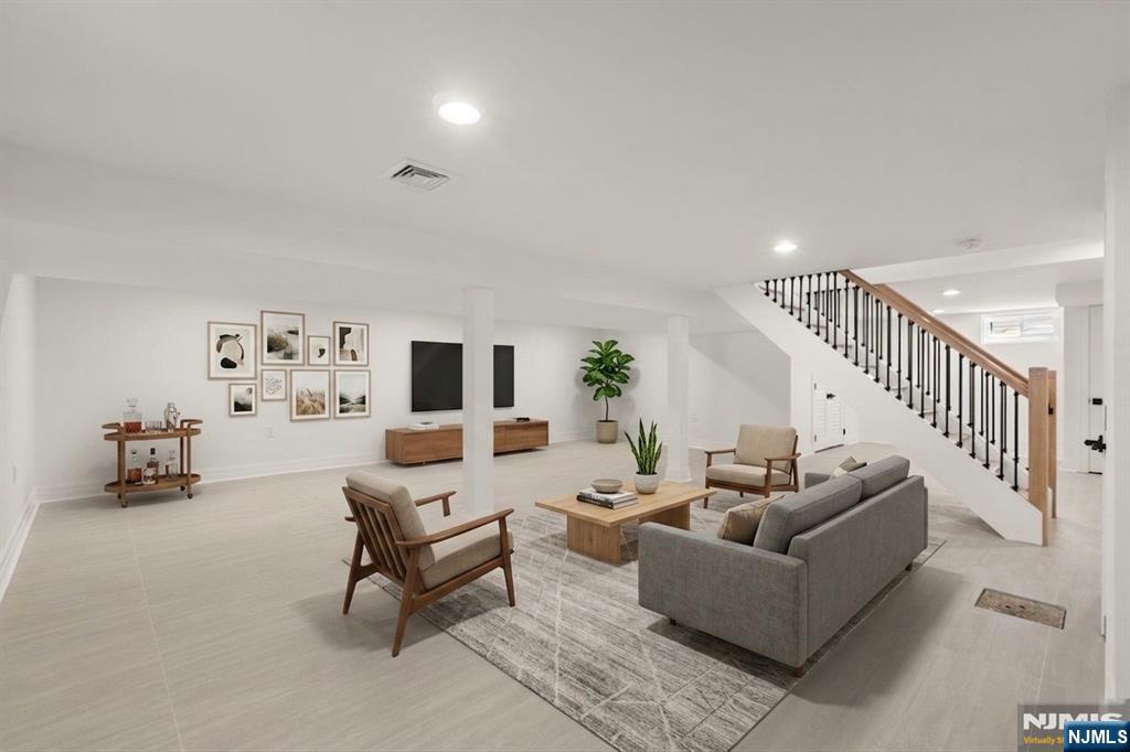 34 Parkway — photo 17