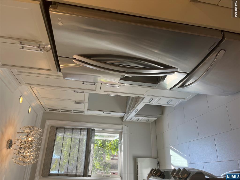 144 7th Street - Photo 3