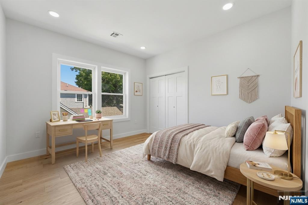 588 Maple Avenue — photo 10