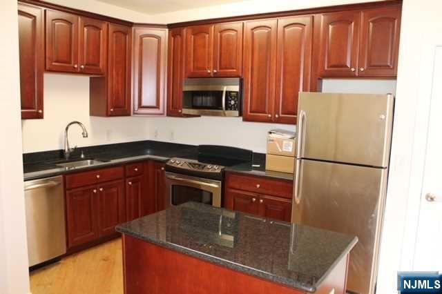 20 Ave At Port Imperial 323 - Photo 2