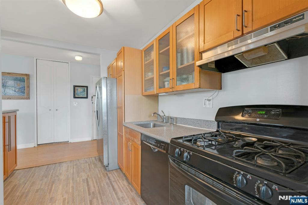 2100 Linwood Avenue 3S - Photo 5