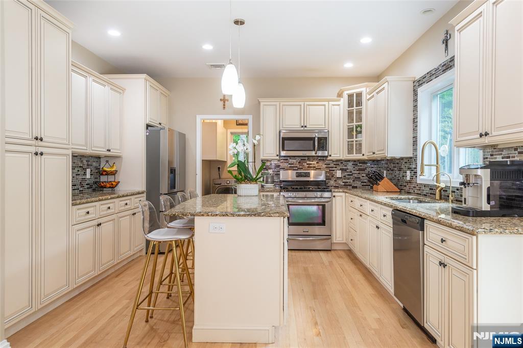 88 Mathews Avenue, Riverdale Borough, NJ 07457 Listing Photo  7
