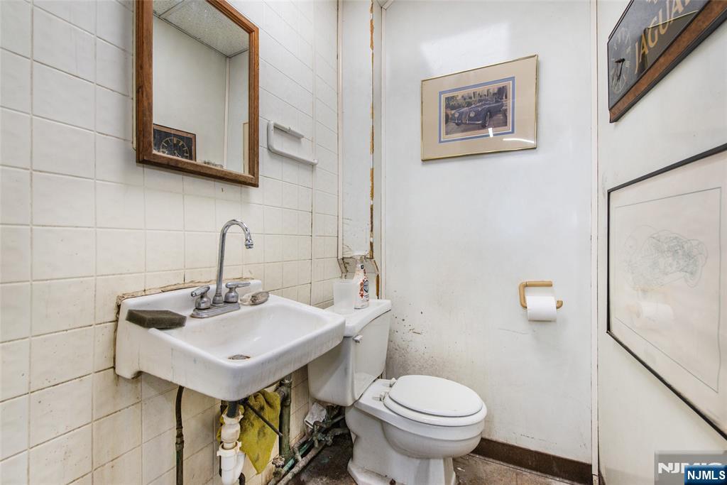 307 Paterson Avenue — photo 13