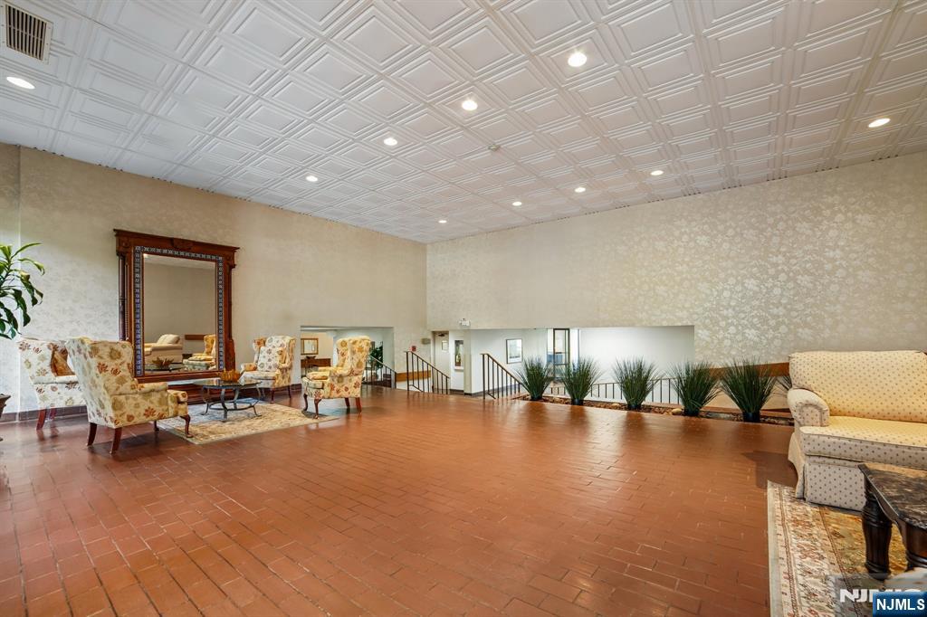 521 Piermont Avenue 428 - Photo 3