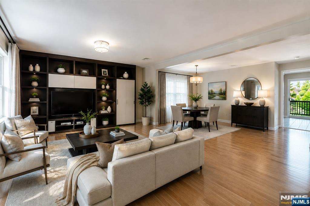 253 Warren Avenue - Photo 1