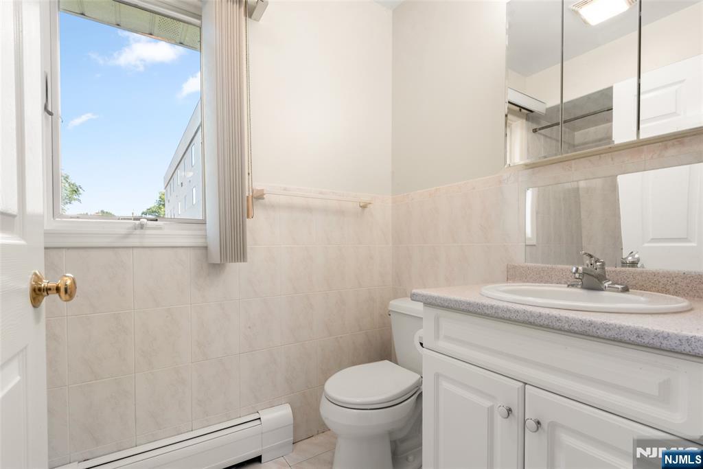 253 Warren Avenue — photo 14