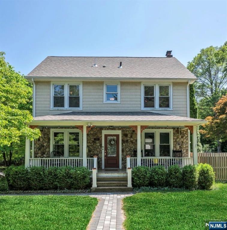 50 E Grand Avenue - Photo 1