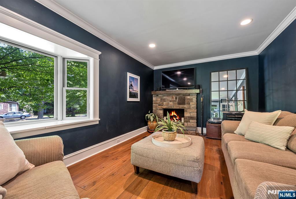 50 E Grand Avenue - Photo 5