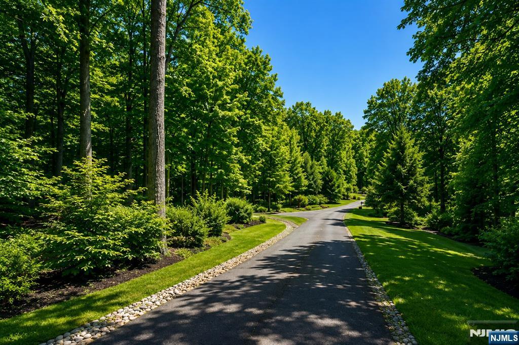 Homes for sale in Allamuchy, NJ | 17 Quaker Church Rd, Allamuchy, NJ 07821 | MLS# 26018726