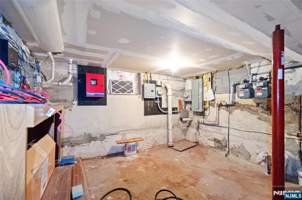 431 Washington Avenue — photo 46