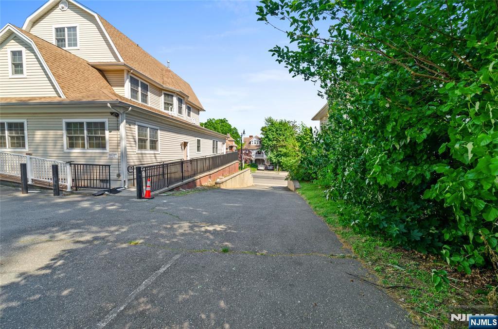 431 Washington Avenue — photo 49