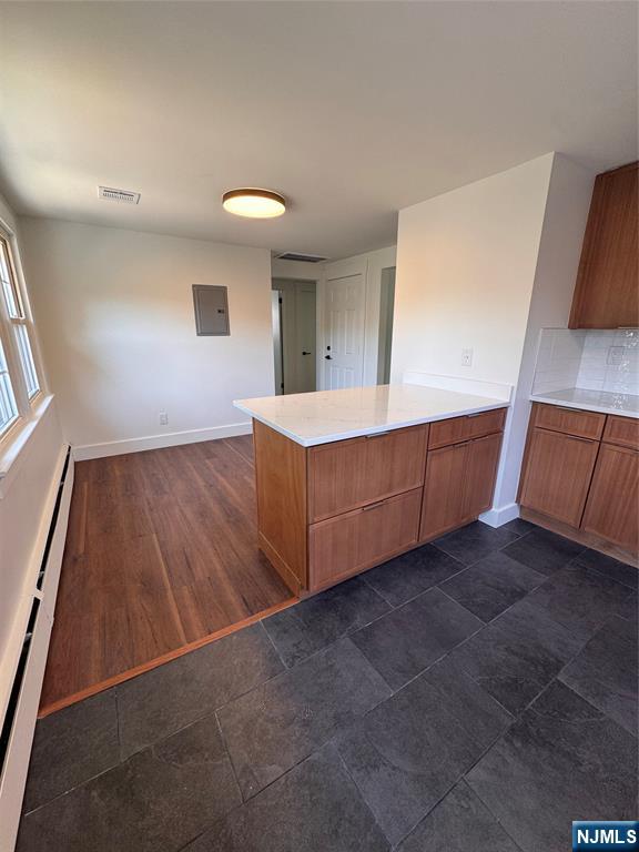 271 Erie Avenue 2 - Photo 3