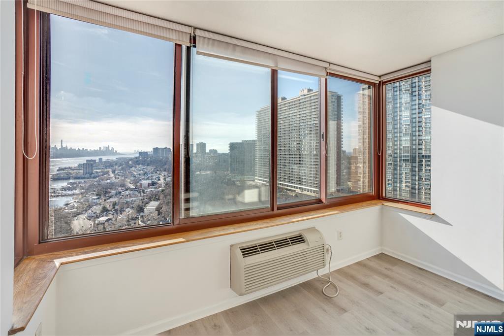 100 Old Palisade, #2709, Fort Lee, NJ 07024 Listing Photo  3