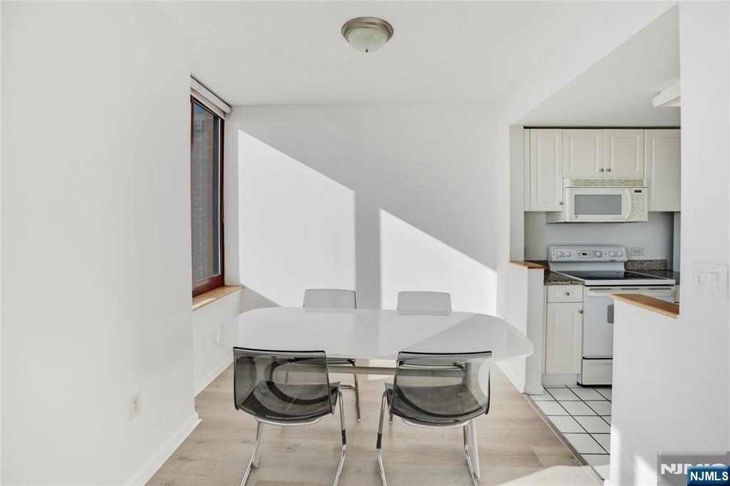 100 Old Palisade, #2709, Fort Lee, NJ 07024 Listing Photo  4