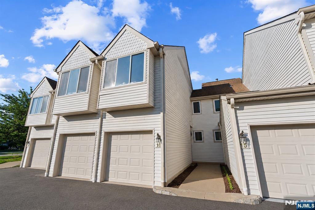 <p>Listings That Reflect Our Standards</p>