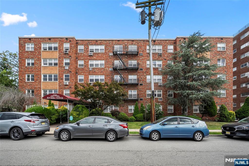 2200 Center Ave #D1, Fort Lee, NJ 07024