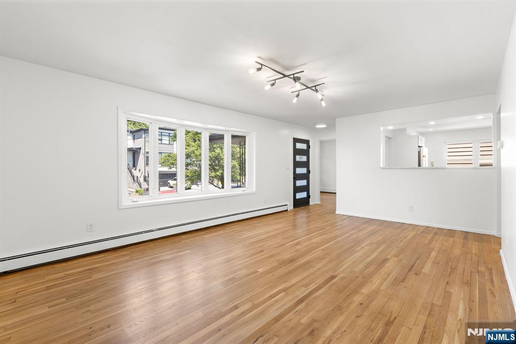 54 W Columbia Avenue - Photo 3