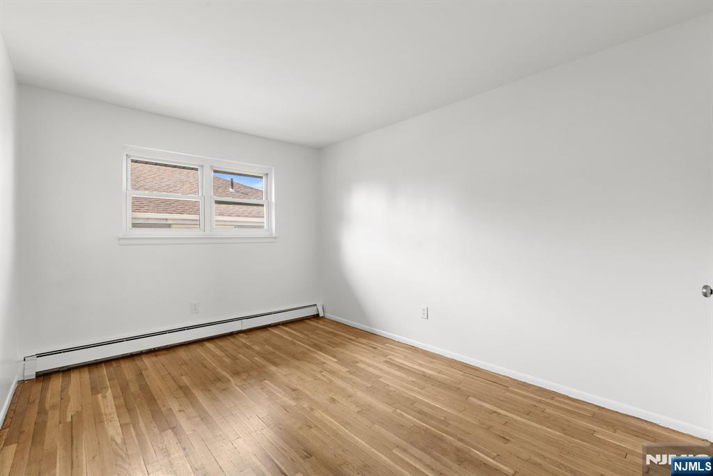 54 Columbia Avenue — photo 27