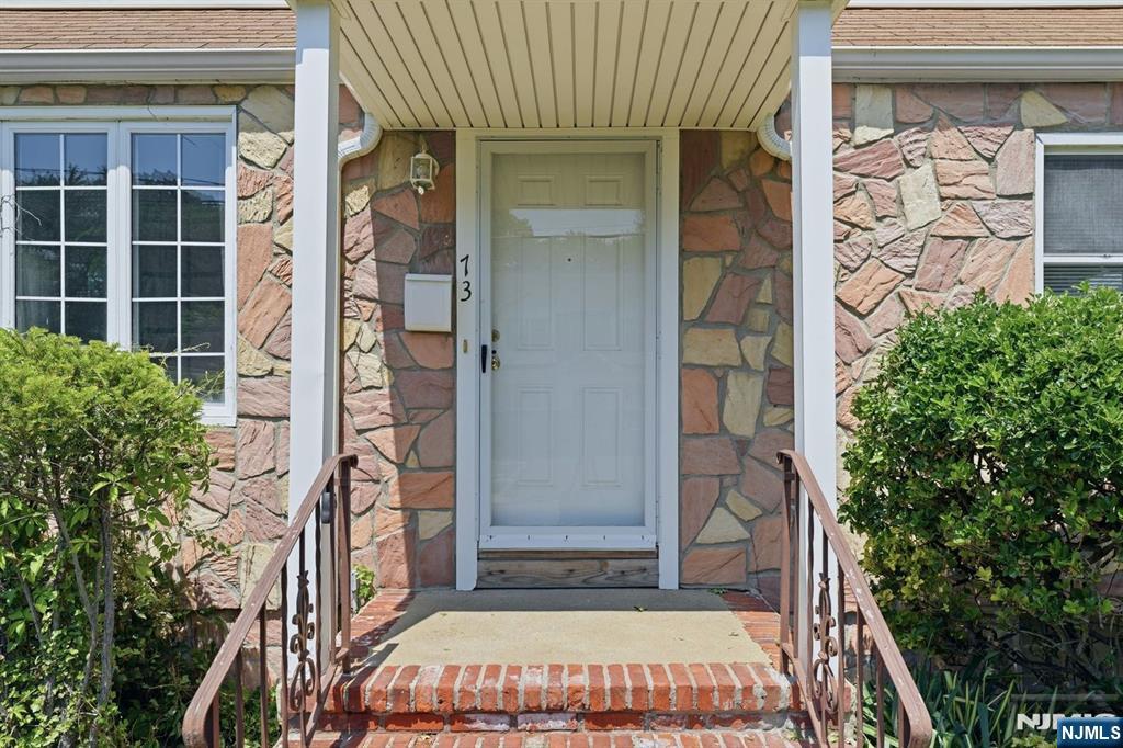 Homes for sale in Bergenfield, NJ | 73 Highland Ave, Bergenfield, NJ 07621 | MLS# 26018791
