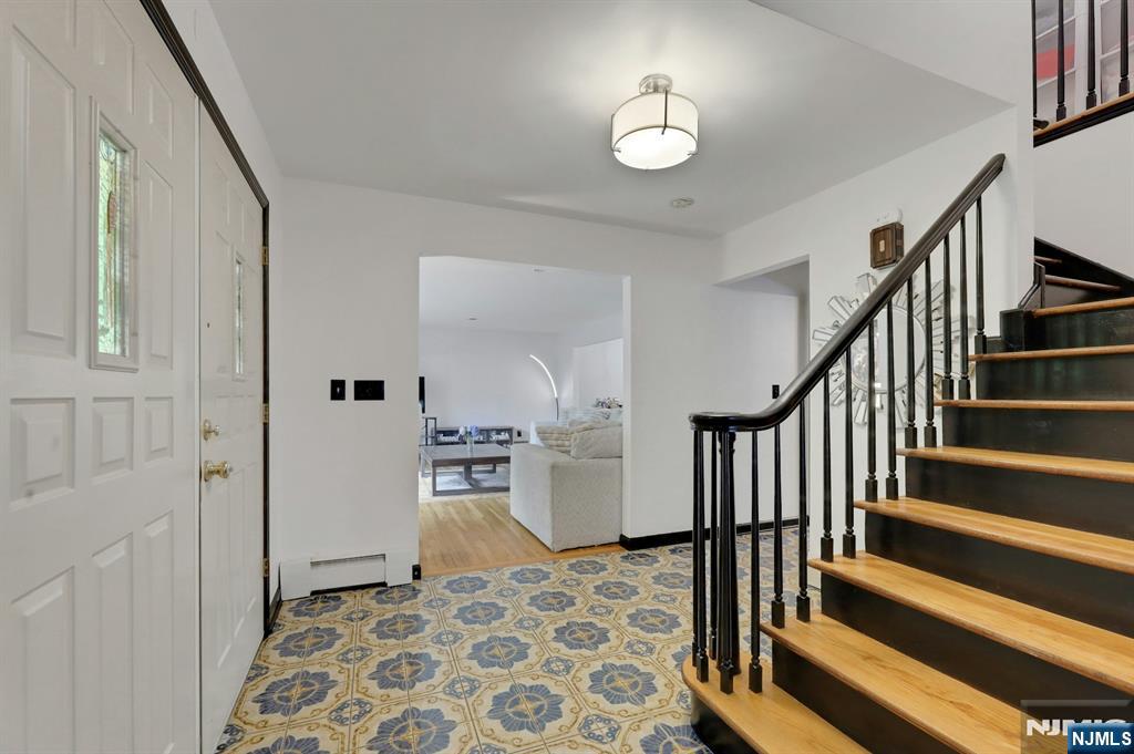 205 Graney Drive — photo 3