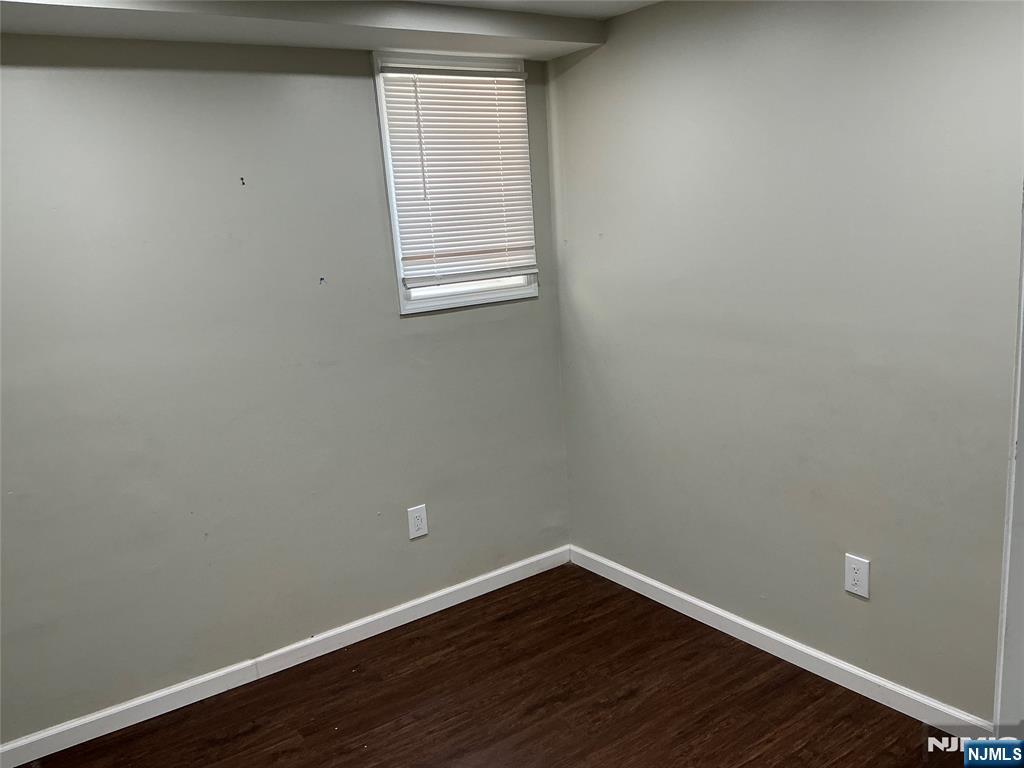 311 5th Street B - Photo 4