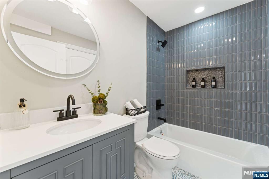 57 Hudson Avenue — photo 26