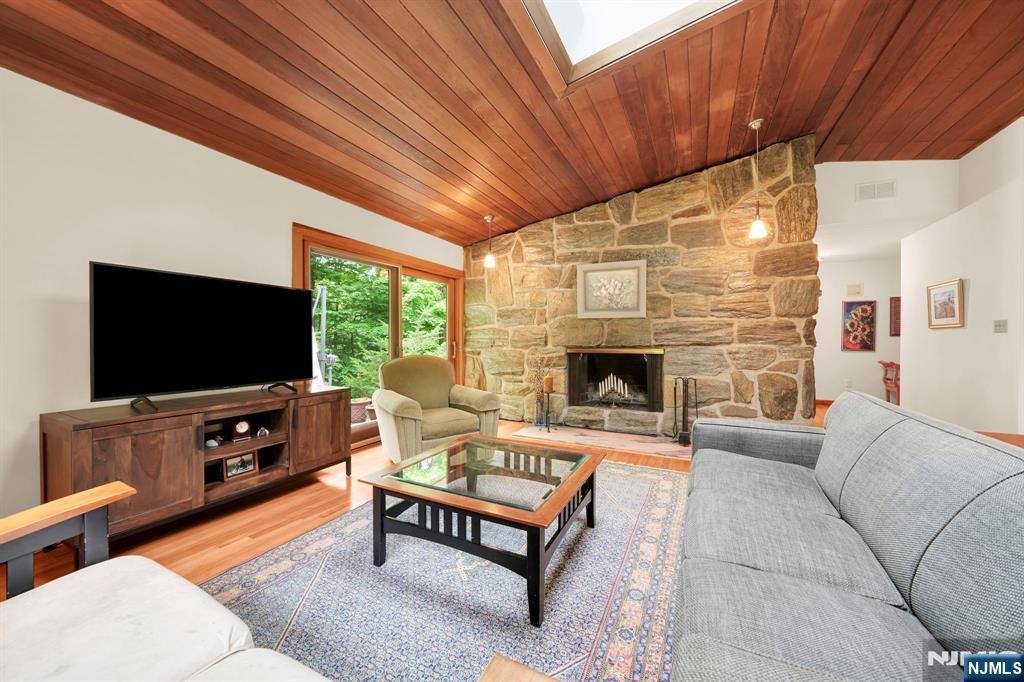 235 Brook Valley Road - Photo 4