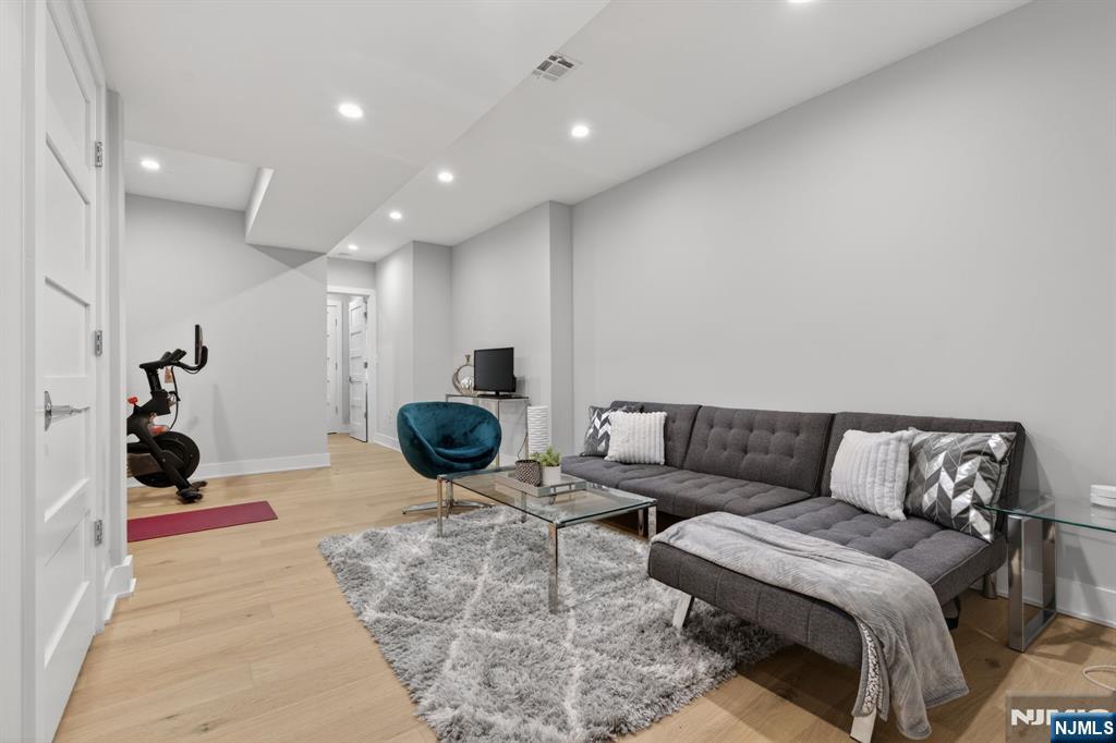 29B Blaine Street — photo 32