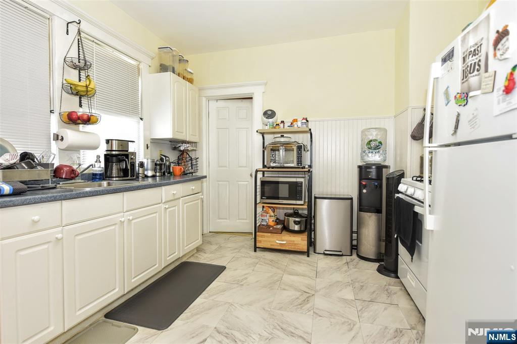 Kitchen Unit A.