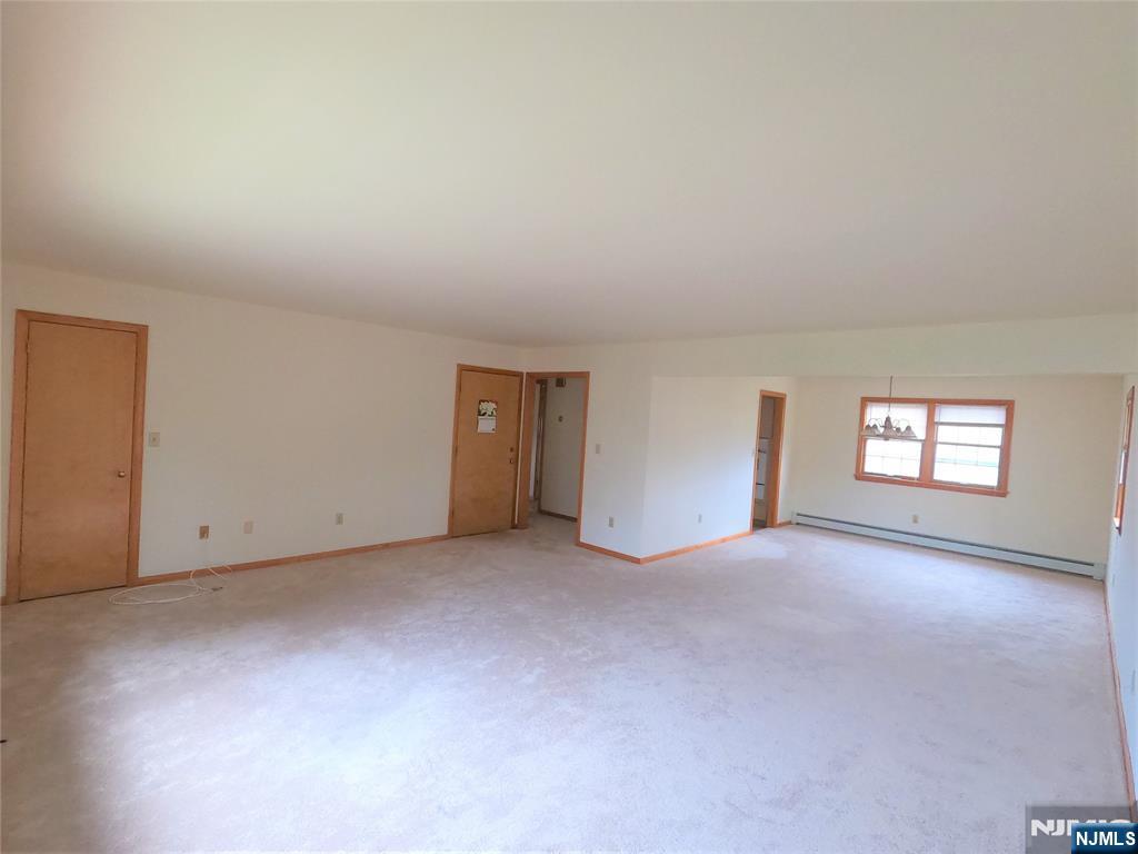 404 Jackson Avenue - Photo 5