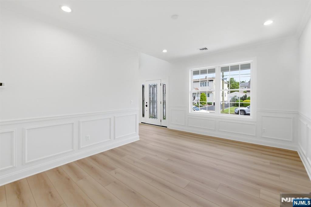 137 Platt Avenue - Photo 4