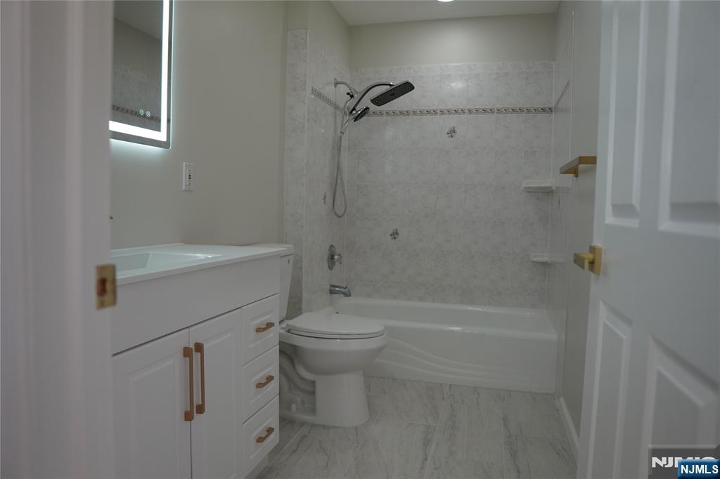 66 Terhune, #14, Lodi, NJ 07644 Listing Photo  11