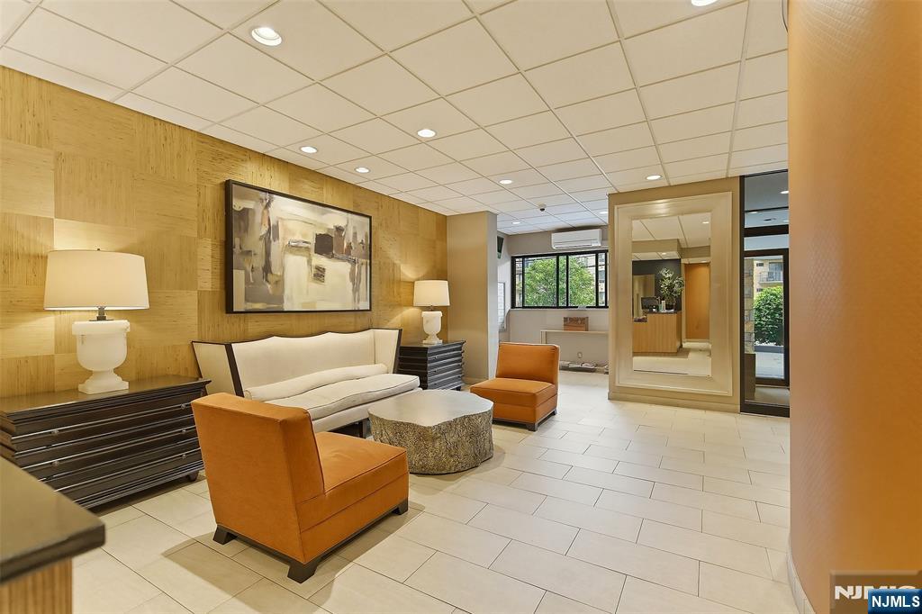 235 Prospect Avenue 10H - Photo 4