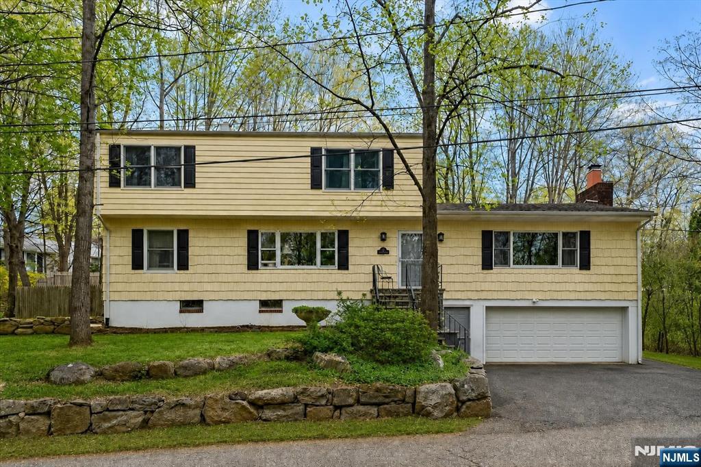 Homes for sale in Ringwood, NJ | 33 Brooksyde Ave, Ringwood, NJ 07456 | MLS# 26018825