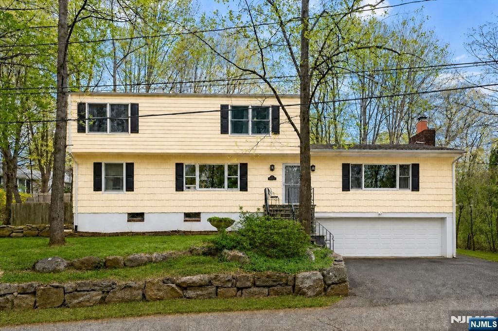 33 Brooksyde Avenue