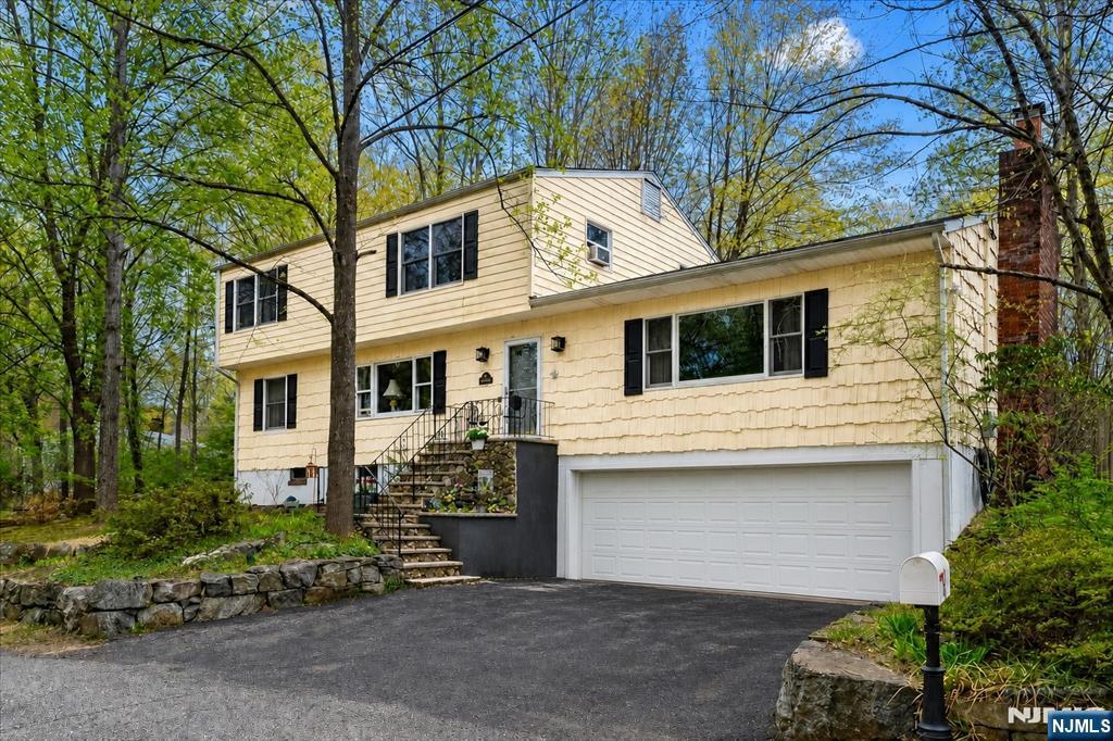 33 Brooksyde Avenue