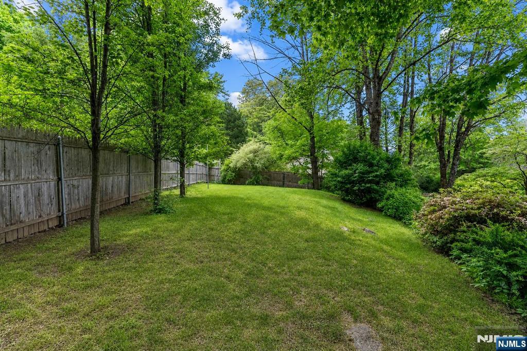 33 Brooksyde Avenue