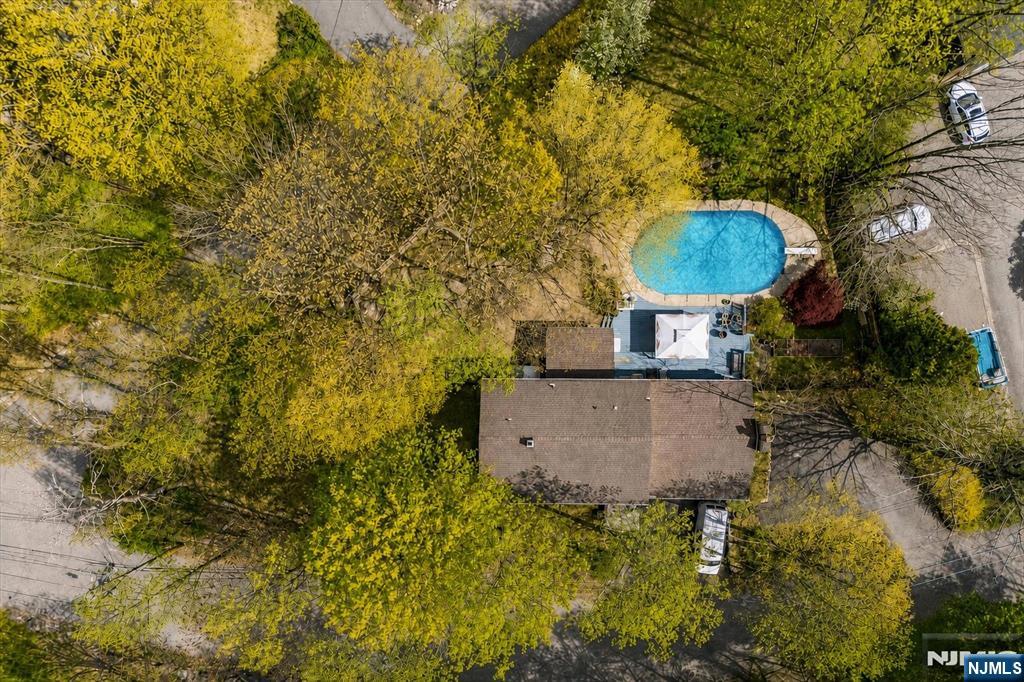 33 Brooksyde Avenue