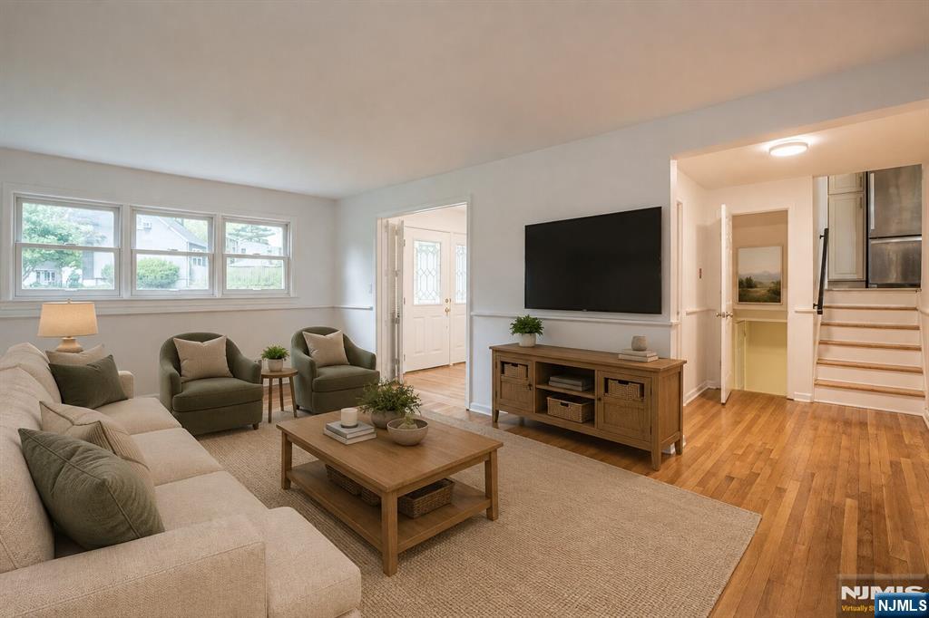 338 Main St, New Milford, NJ 07646