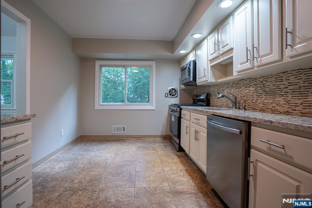 338 Main Street, New Milford, NJ 07646 Listing Photo  7